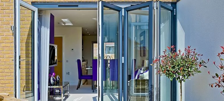 Commercial Door Glass Repair in Ensley, FL